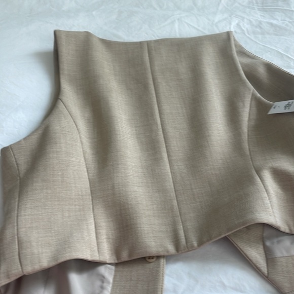 Matching vest and pant set. Vest has never been worn, pants worn once - Picture 5 of 8